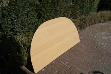 Bekant van Ikea halfrond bureau of sidetable houtkleur - afbeelding 2 Bekant van Ikea halfrond bureau of sidetable houtkleur - afbeelding 2