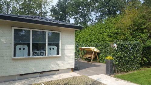 Chalet te huur op vakantiepark Bergumermeer 5 sterren, Vakantie, Campings, Recreatiepark, Aan meer of rivier, Internet, Speeltuin