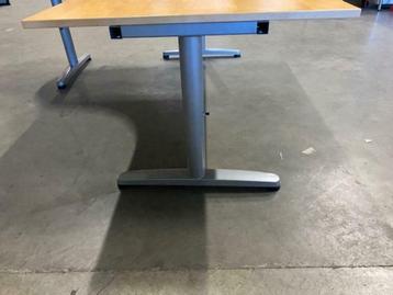 Instelbaar Ikea Galant hoekbureau 160x150/80xH62-82 cm, 5 st - afbeelding 9 Instelbaar Ikea Galant hoekbureau 160x150/80xH62-82 cm, 5 st - afbeelding 9