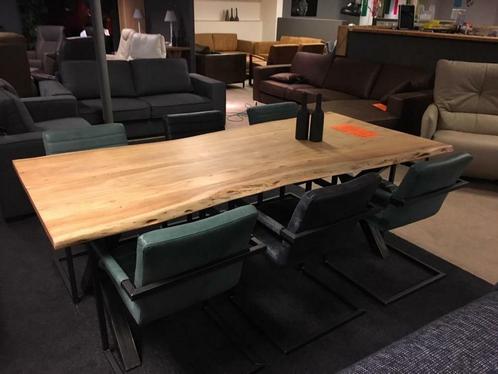 Eetkamer tafel met boomstamblad massief meerdere maten NIEUW, Huis en Inrichting, Tafels | Eettafels, Nieuw, Overige vormen, Ophalen of Verzenden