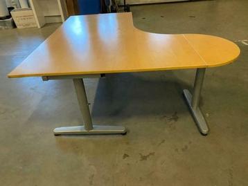 Instelbaar Ikea Galant hoekbureau 160x150/80xH62-82 cm, 5 st - afbeelding 17 Instelbaar Ikea Galant hoekbureau 160x150/80xH62-82 cm, 5 st - afbeelding 17