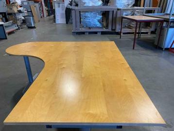 Instelbaar Ikea Galant hoekbureau 160x150/80xH62-82 cm, 5 st - afbeelding 8 Instelbaar Ikea Galant hoekbureau 160x150/80xH62-82 cm, 5 st - afbeelding 8