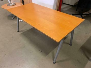 Ikea Galant - Instelbaar bureau met schroef 160x80xH62-82 cm - afbeelding 3 Ikea Galant - Instelbaar bureau met schroef 160x80xH62-82 cm - afbeelding 3