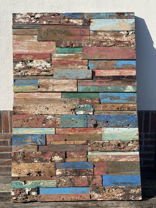 Kleurrijk kunstwerk gemaakt van hout v vissersboten uit Bali Kleurrijk kunstwerk gemaakt van hout v vissersboten uit Bali