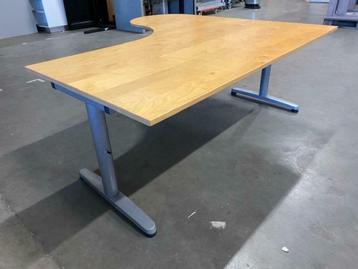 Instelbaar Ikea Galant hoekbureau 160x150/80xH62-82 cm, 5 st - afbeelding 11 Instelbaar Ikea Galant hoekbureau 160x150/80xH62-82 cm, 5 st - afbeelding 11