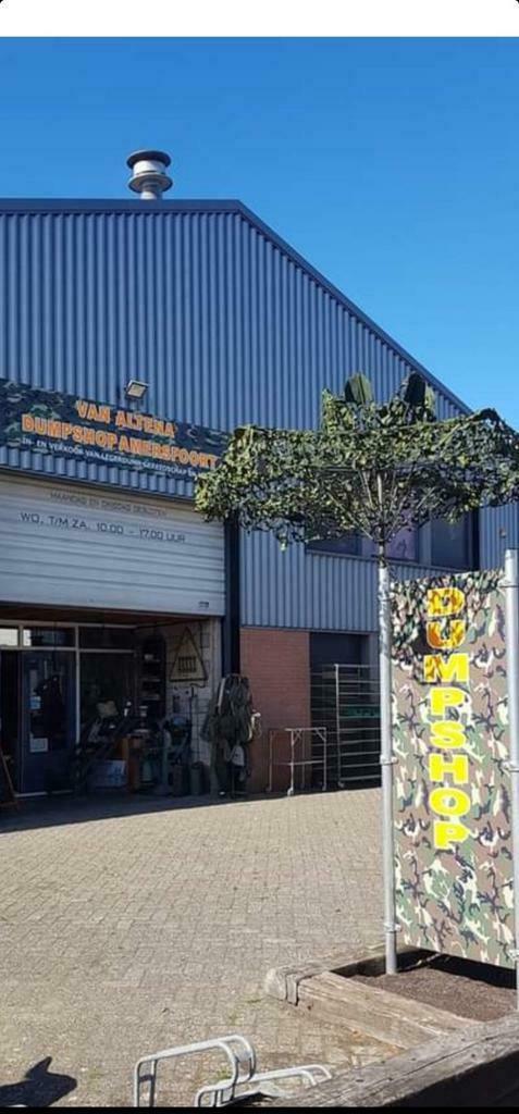 In- en verkoop van legerdump, gereedschap en meer... Van Altena Dumpshop Amersfoort