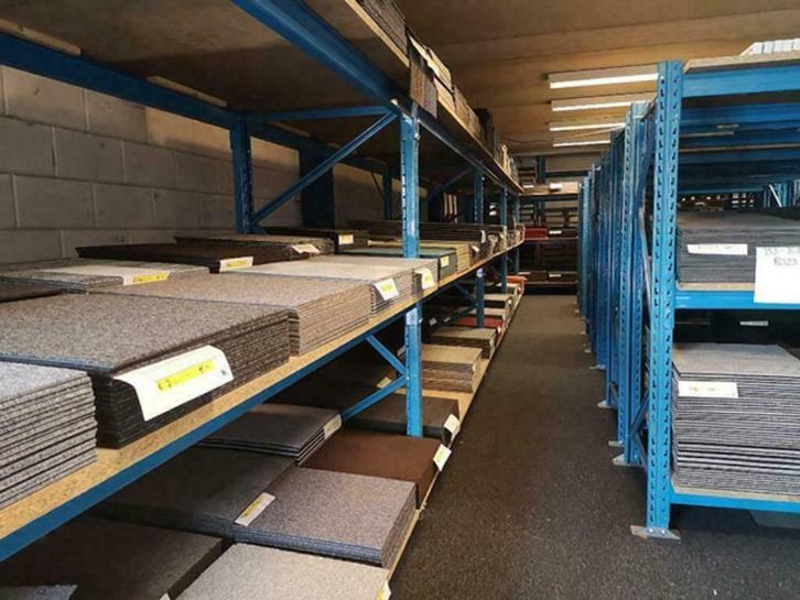 De groothandel voor nieuwe en gebruikte tapijttegels Sparo Tapijttegels