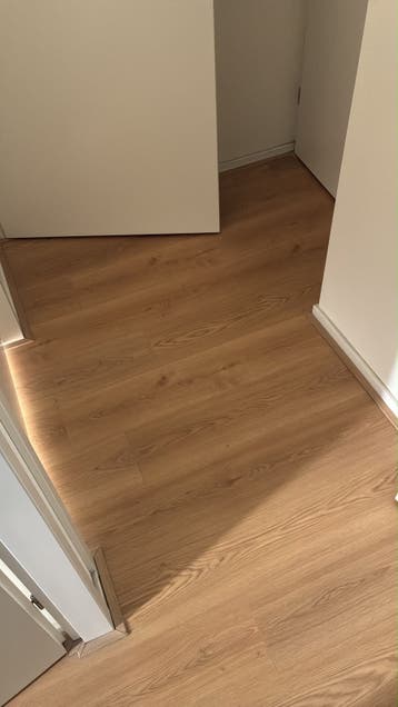 Gratis: Mooi laminaat (ca. 50 m2), zelf verwijderen