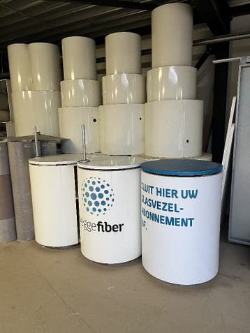 Diverse zuilen, displays, pilaren - gratis afhalen Almelo