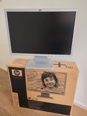 HP w19 monitor