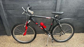 Zeer nette heren sportfiets 26 inch.24 versnellingen
