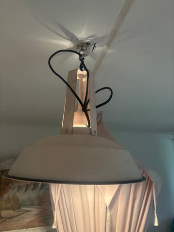 Hanglamp en salontafel