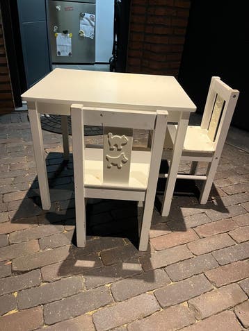 Ikea Kinder Tafel en Stoelen - Gebruikt maar Functioneel