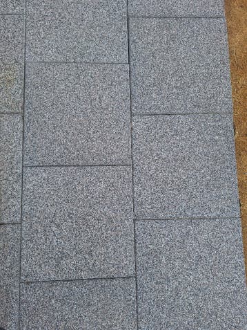 Grijze Terrastegels 40x40 (20m2) gratis