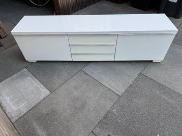 IKEA TV-meubel / TV-kast – Hoogglans wit – Zeer nette staat