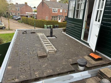 Gratis af te halen na 10 okt: ca. 135 stoeptegels (30x30cm)