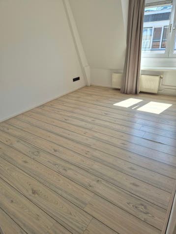 Gratis: ~60 m² Gamma Laminaat Wit Grenen