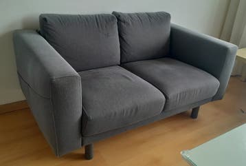 Grijze tweezitsbank Ikea Norsborg