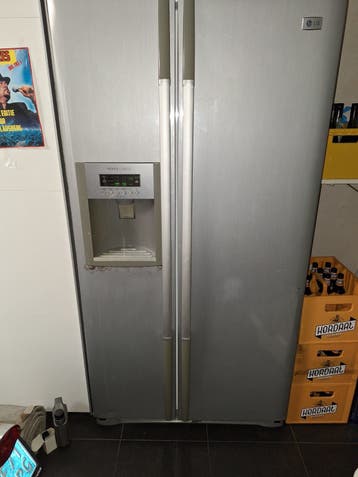 Amerikaanse koel-vriescombinatie met water- en ijsdispenser