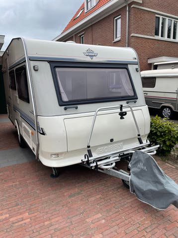 Hobby Classic Caravan uit 1995 met voortent en airco