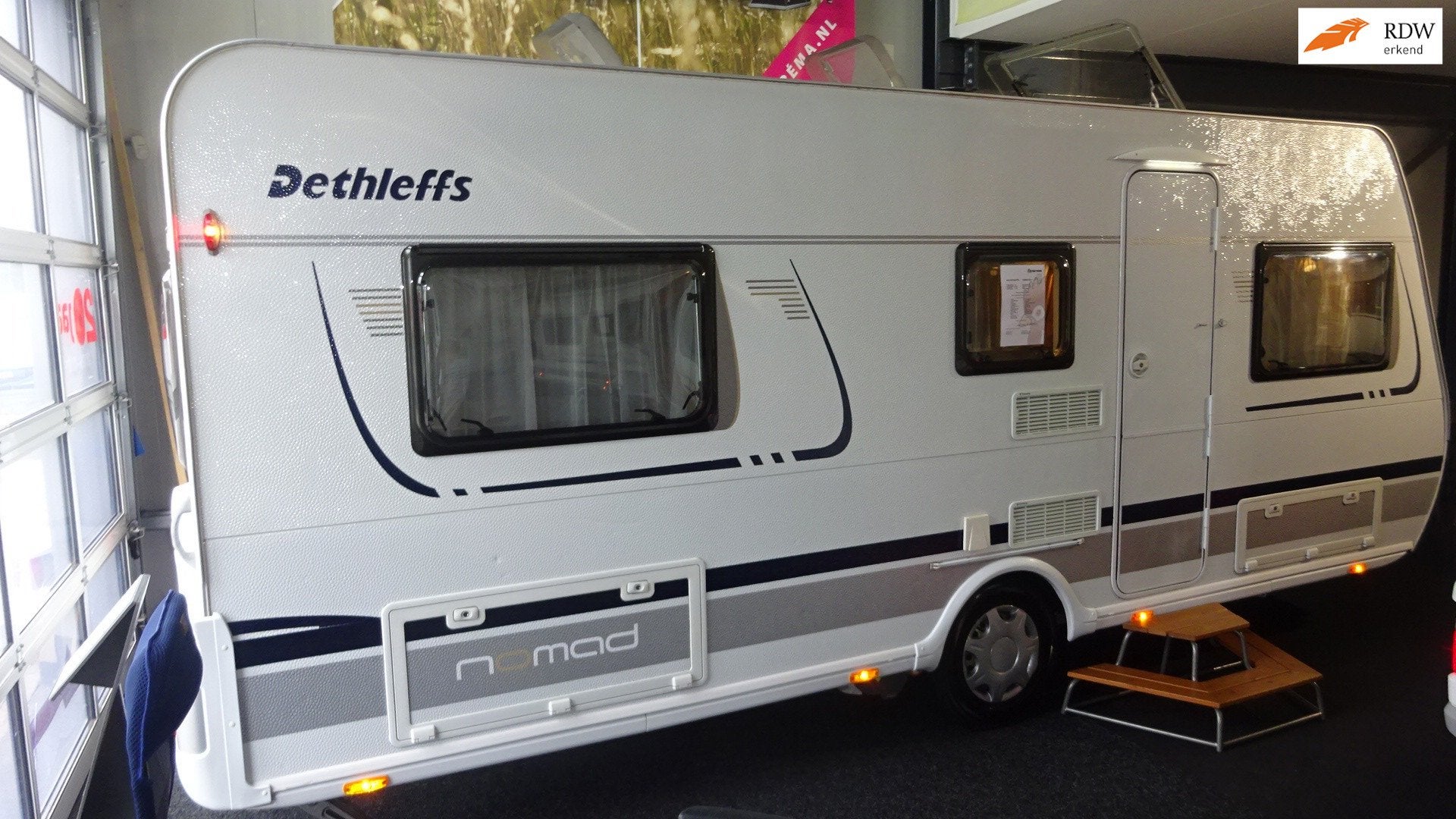 DETHLEFFS NOMAD 510 V 2011 ENKELE BEDDEN RONDZIT MOVER