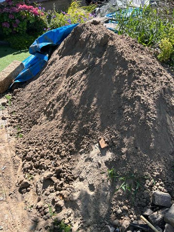 Gratis af te halen: Grond 2 / 3 kuub