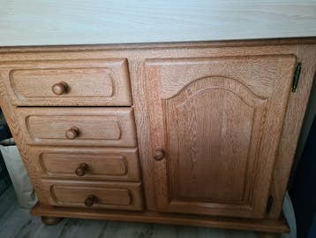 Eiken kast