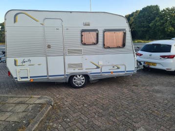 Dethleffs Family Caravan met voortent en mover