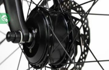 Twee bijna nieuwe FORZA fietsen met voorwielmotor.