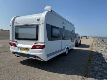 caravan Hobby De Luxe 515 UHK 7pers! (2020) stapelbed