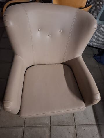 Beige fauteuil – gratis af te halen