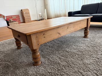 Gratis antiek grenen salontafel
