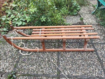 Klassieke houten lange slee