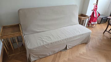 GRATIS Ikea Nyhamn 3-zits slaapbank en Ikea Neiden bed