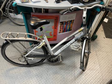 Giant cosmo rs frame 50 cm 28 inch hybride tour fiets