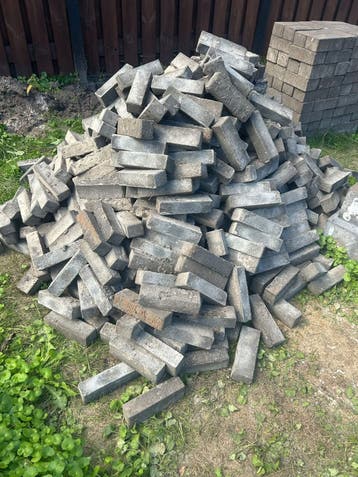 Gratis waaltjes en beton klinkers