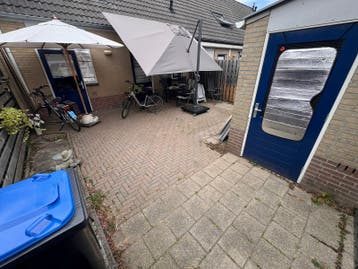 Betontegels en waalformaat klinkers gratis af te halen