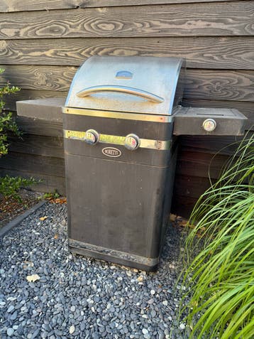 GRATIS! Boretti gasbarbecue met zijbrander en hoes