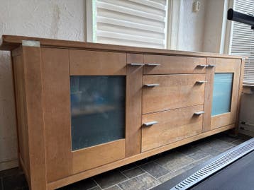 Massief houten dressoir kast