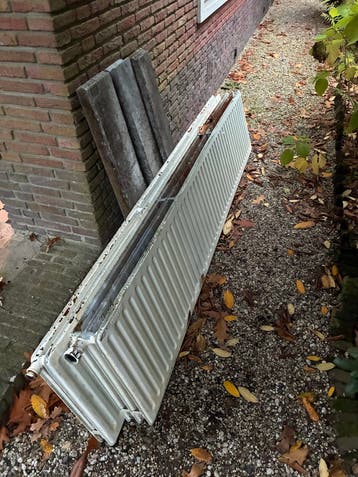 Gratis dikwandige radiatoren als oud ijzer