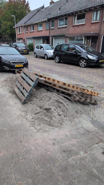 Schoon ophoog zand 2 M3 GRATIS