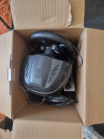 Thrustmaster T300RS GT Edition Racestuur met Pedalen