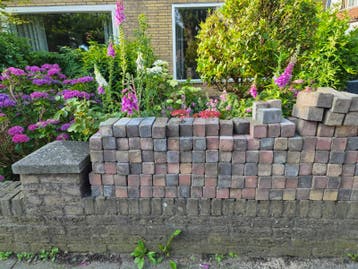 Gebruikte betonnen klinkers (2,5-3m2)