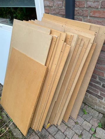 Gratis afhalen MDF platen en witte meubelpanelenin Geleen