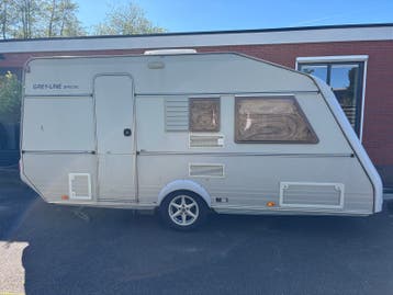 Kip Grey-Line Special 44 TTZ Caravan met fietsenrek