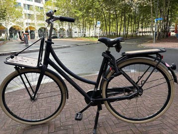 Batavus Women’s Bike - Beautiful and Stylish!