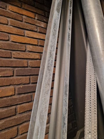 Metalen profielen (constructiemateriaal)