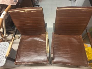 Gratis 6 stoelen met beschadiging