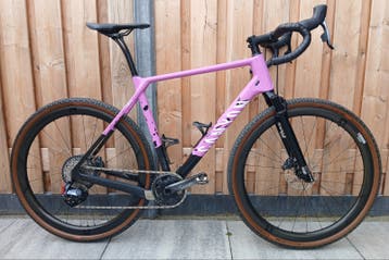 Canyon Grizl CF SLX AXS suspension gravelbike