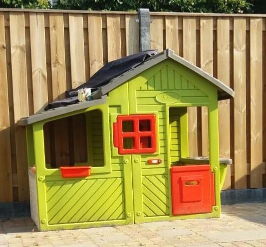 Gratis speelhuisje met wat gebruikers sporen